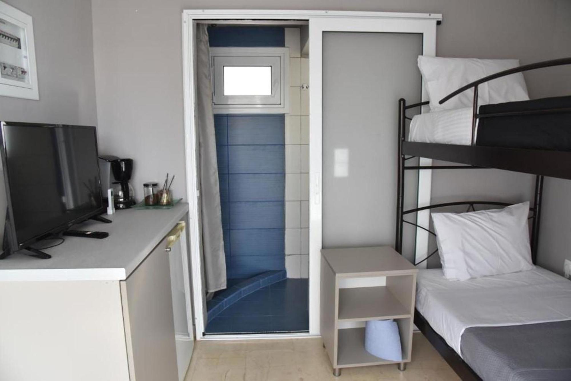 Tiny Rooftop Apartment